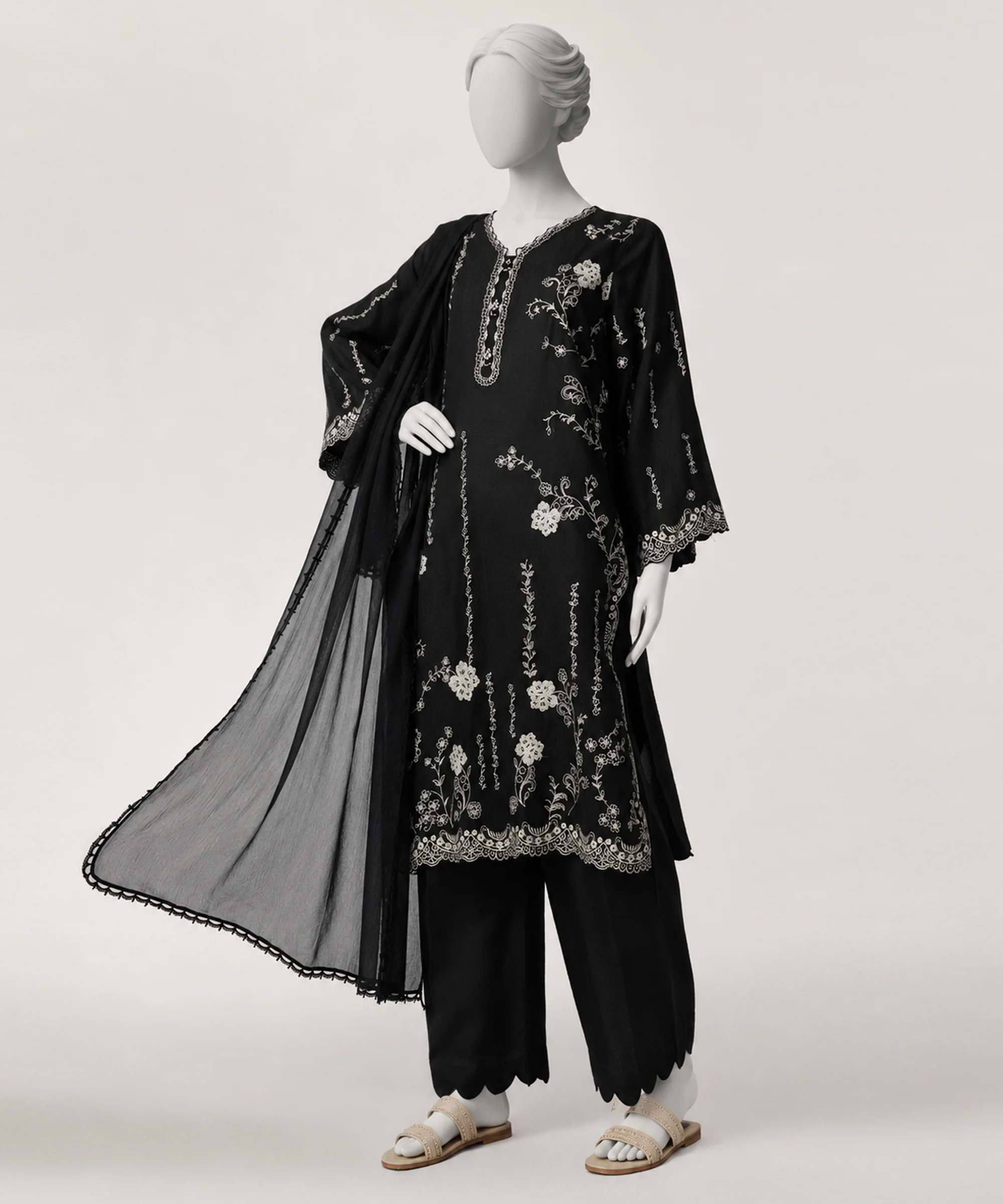 NEW ARRIVAL WOMEN
